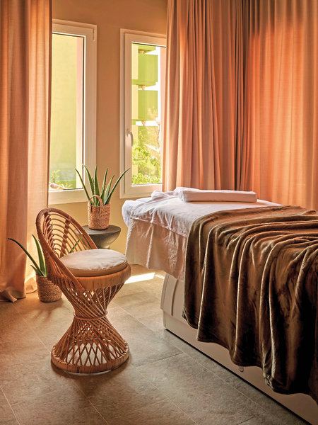 Bikini Island & Mountain Hotel Es Trenc 20