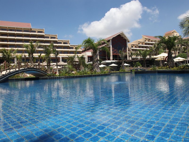 Crowne Plaza Danang 9