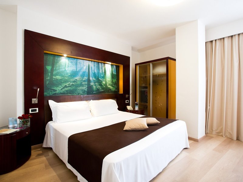 Mercure Olbia 38