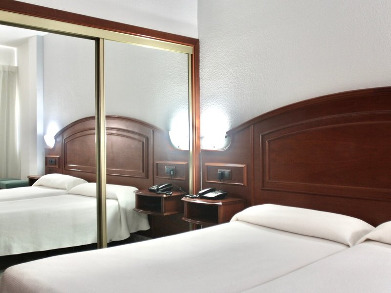 Park Plaza & Tropical - Tropical 19