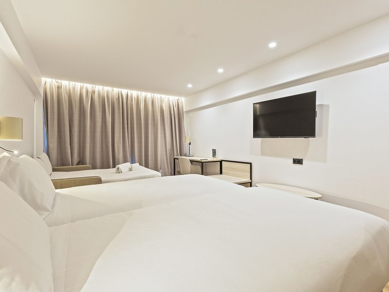Cruz del Mar 16 - Room Example