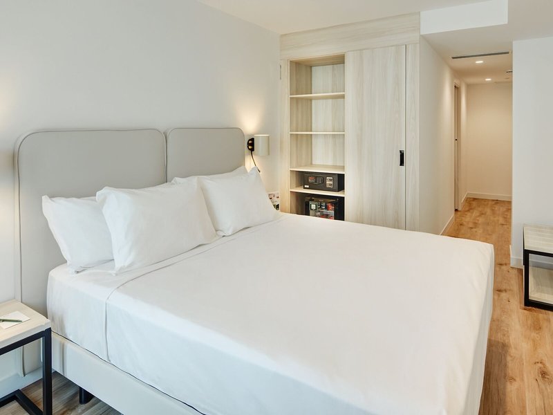 Cruz del Mar 17 - Room Example