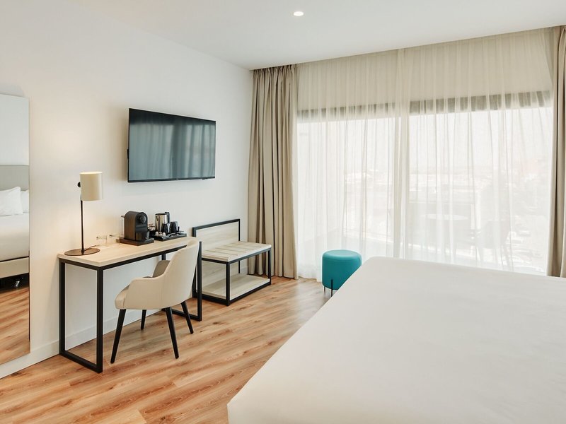 Cruz del Mar 32 - Room Example