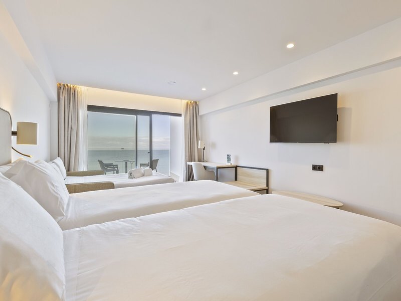 Cruz del Mar 40 - Room Example