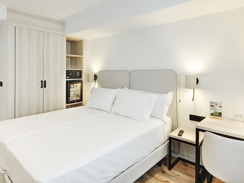 Cruz del Mar 43 - Room Example
