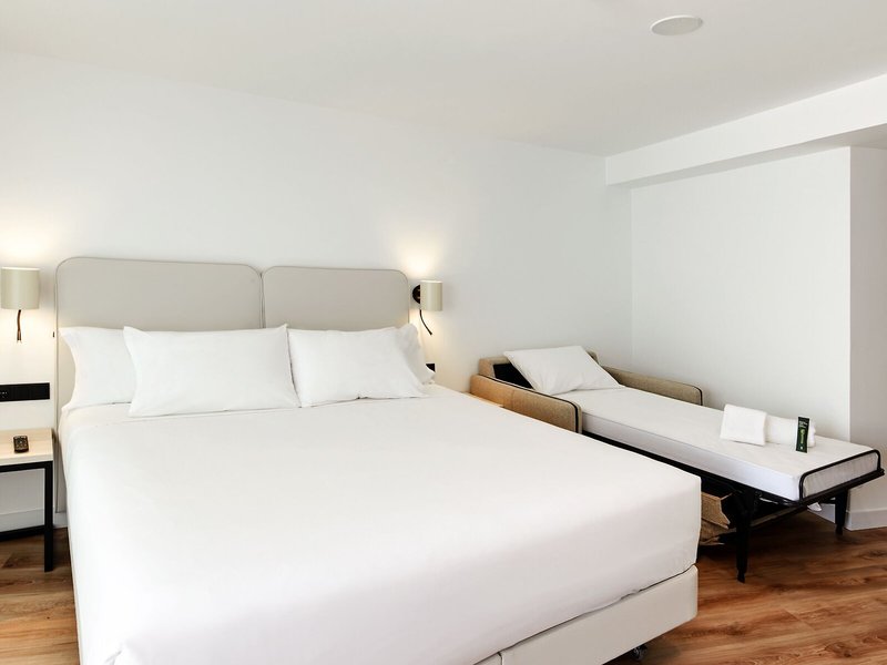 Cruz del Mar 47 - Room Example