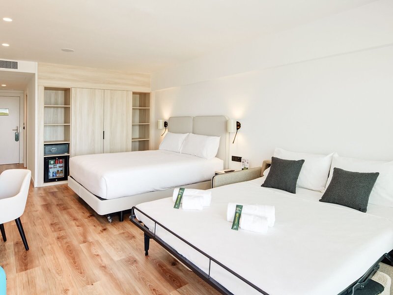 Cruz del Mar 49 - Room Example