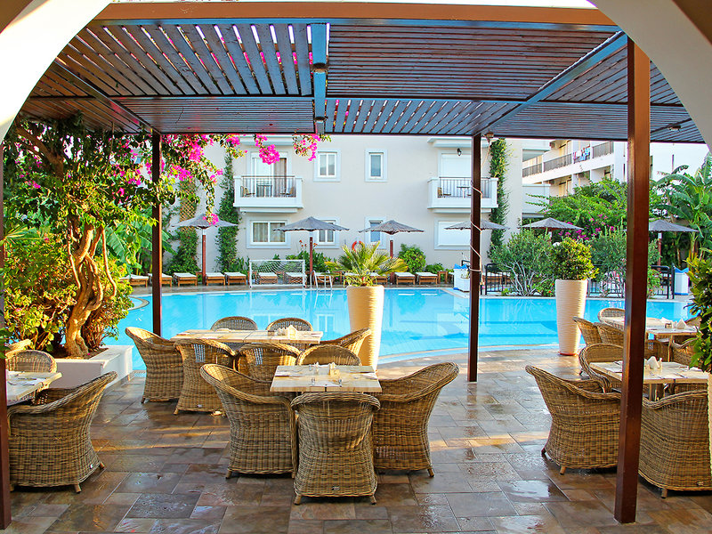 Peridis Family Resort 4