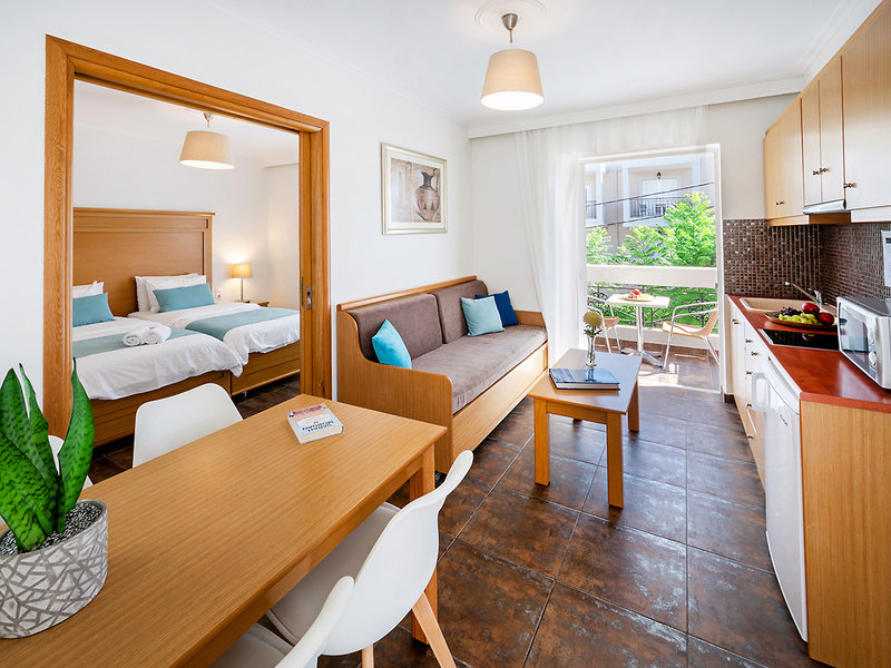 Peridis Family Resort 10