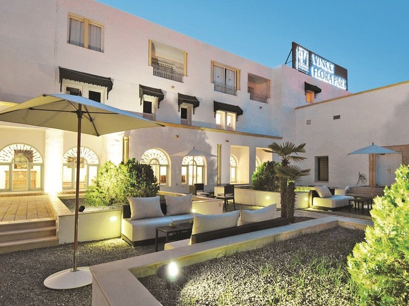 TMK Hotel Flora Park 1