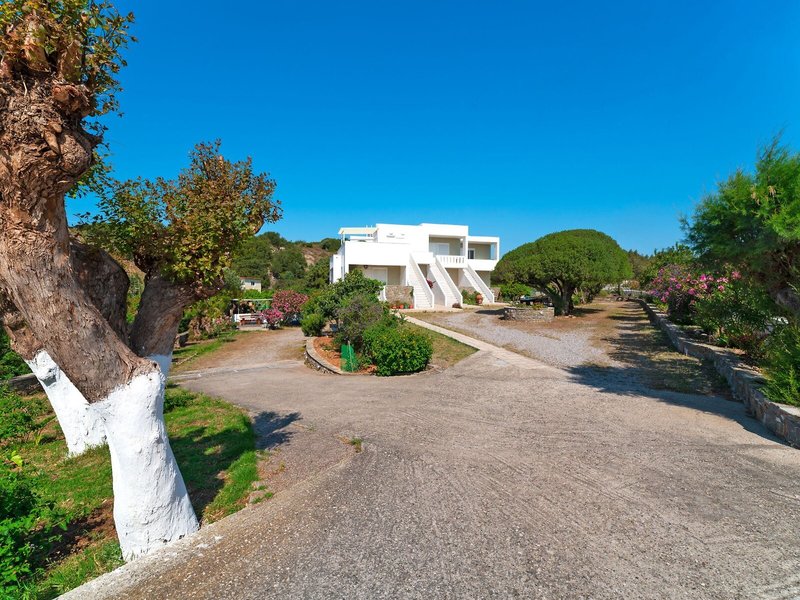 Tselios Apartments 6
