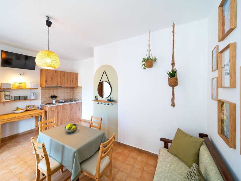 Tselios Apartments 18