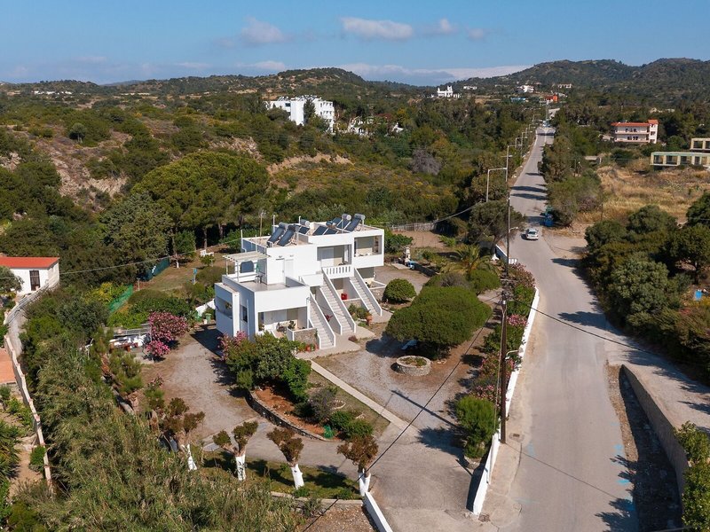 Tselios 2