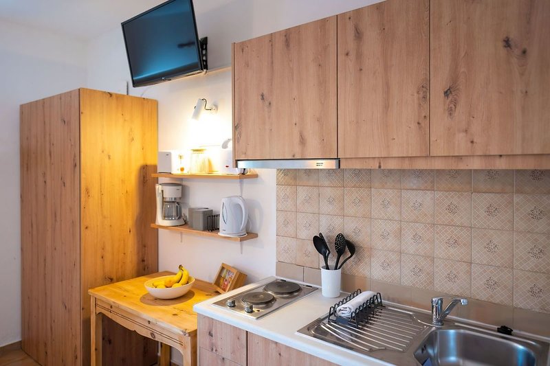 Tselios Apartments 11