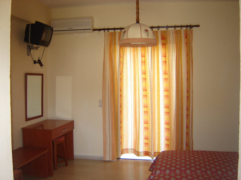 Lefteris 19 - Room Example