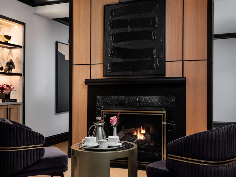 Waldorf Astoria Chicago 33
