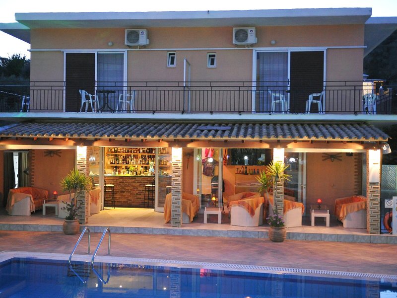 Makis Apartments Moraitika 3