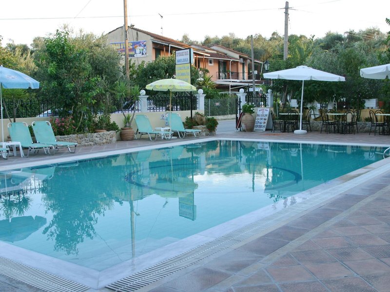 Makis Apartments Moraitika 7