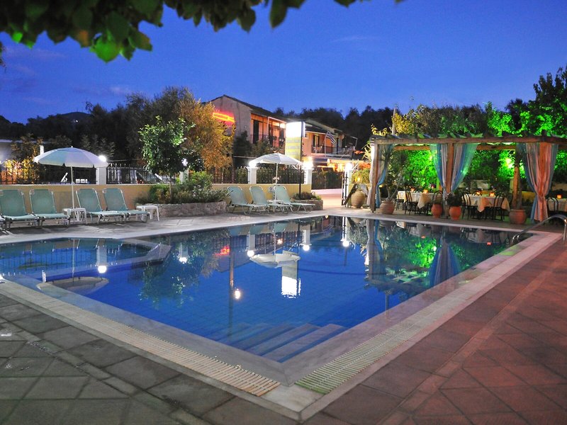 Makis Apartments Moraitika 15