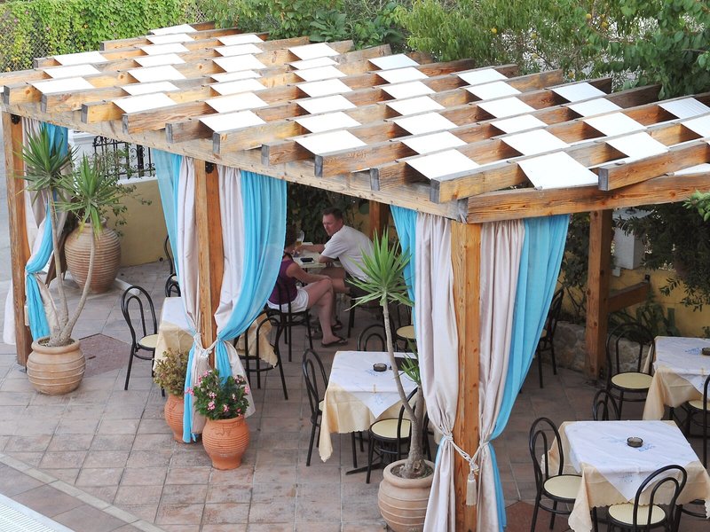 Makis Apartments Moraitika 18