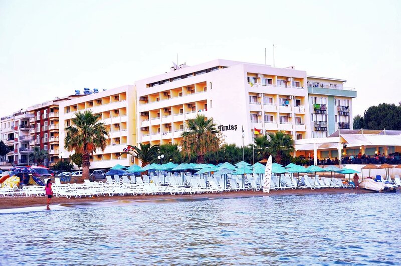 Tuntas Beach Hotel Altinkum 2