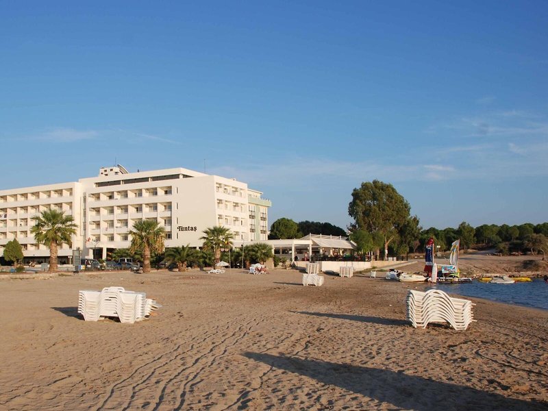 Tuntas Beach Hotel Altinkum 1