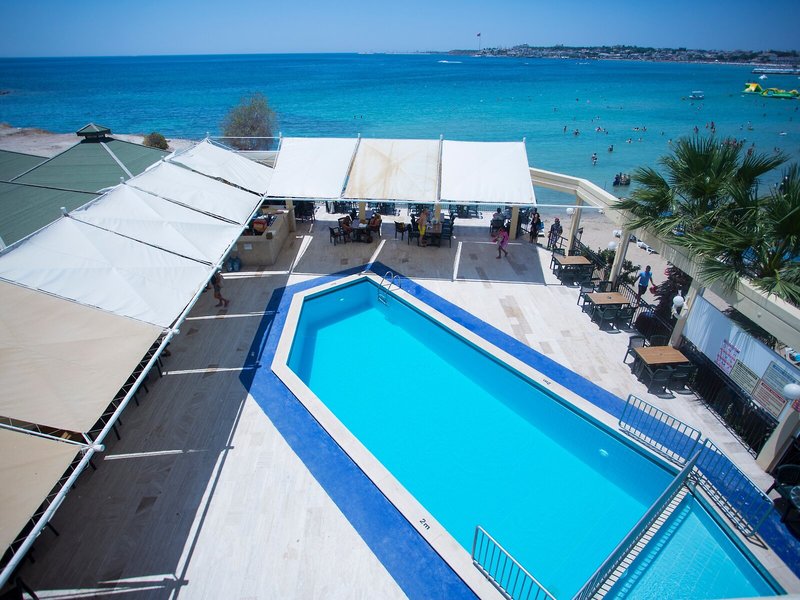 Tuntas Beach Hotel Altinkum 16