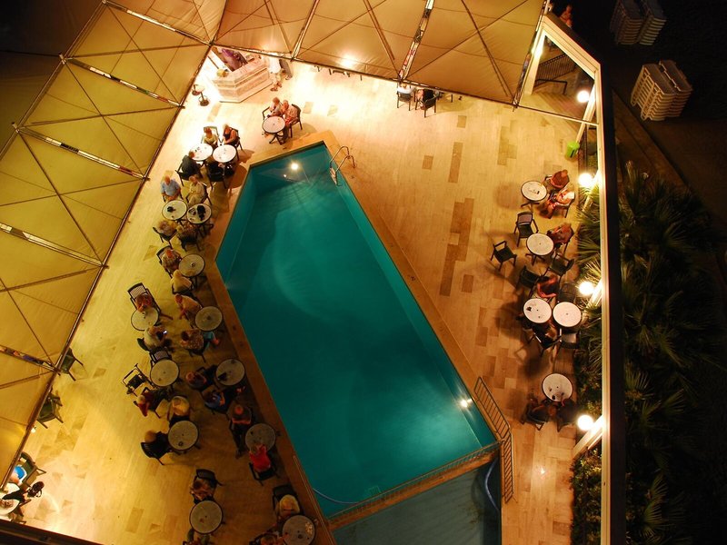 Tuntas Beach Hotel Altinkum 18