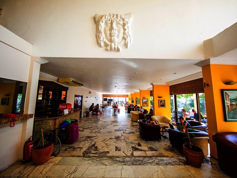 Tuntas Beach Hotel Altinkum 24