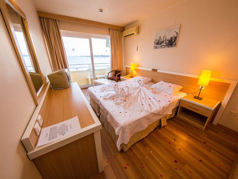 Tuntas Beach Hotel Altinkum 38