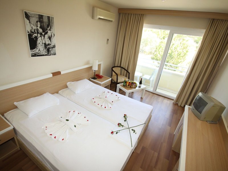 Tuntas Beach Hotel Altinkum 39