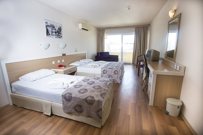 Tuntas Beach Hotel Altinkum 2