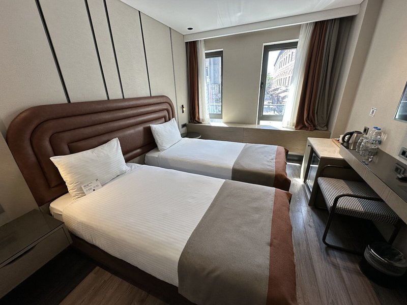Edition Old City Boutique Hotel 9