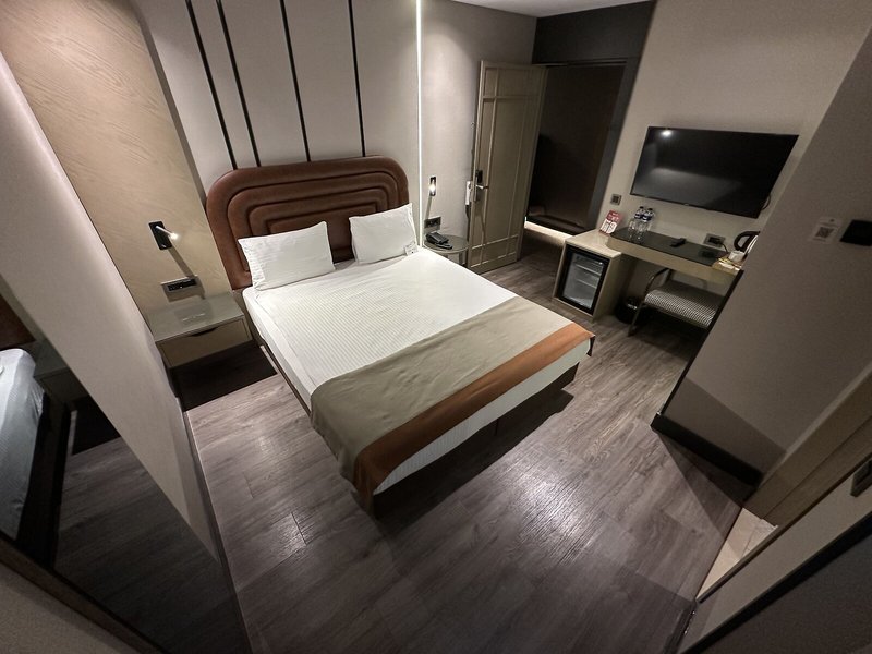 Edition Old City Boutique Hotel 12