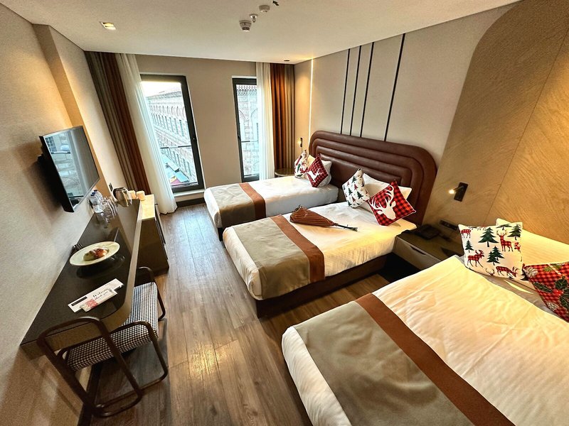 Edition Old City Boutique Hotel 13