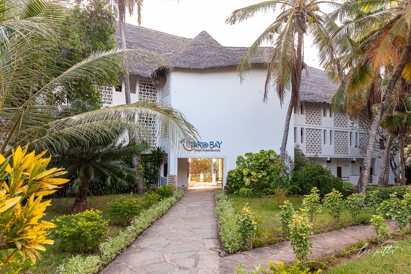 Turtle Bay Kenya 6 - Garden