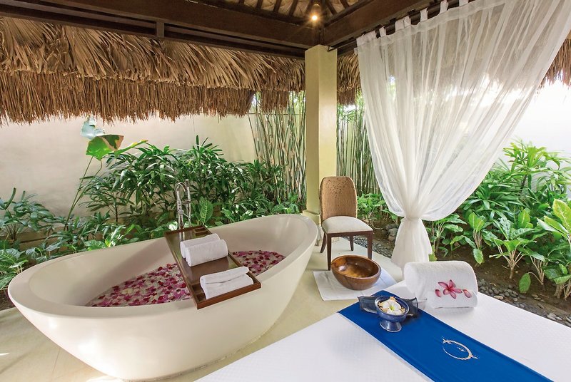 Crimson Resort & Spa 4