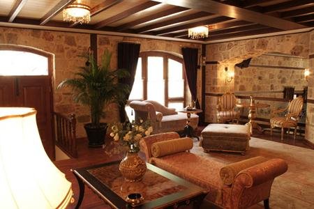 Tuvana 8