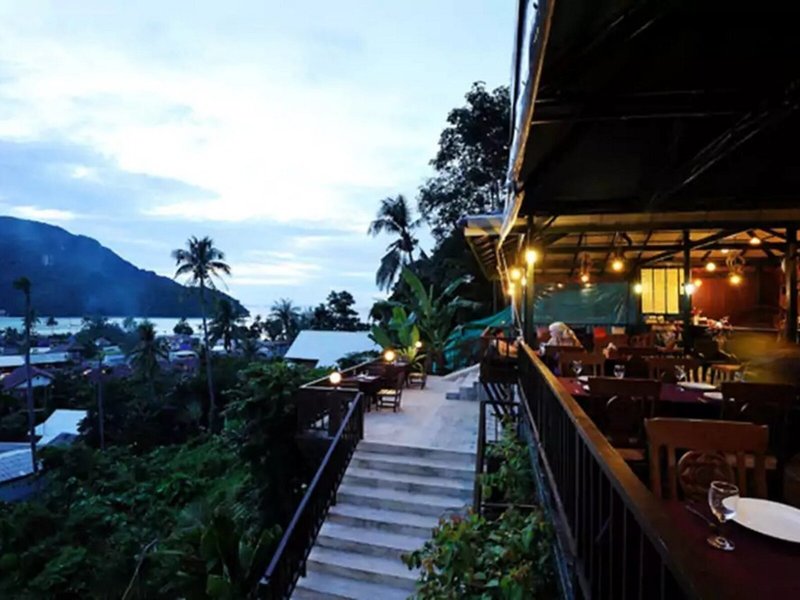 Phi Phi Arboreal Resort 10