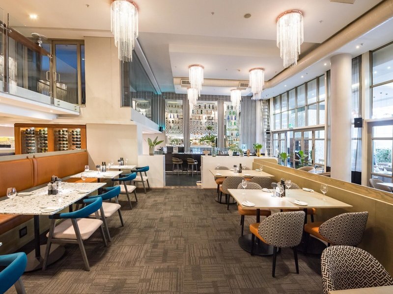 DoubleTree by Hilton Hotel Cape Town - Upper East Side 8