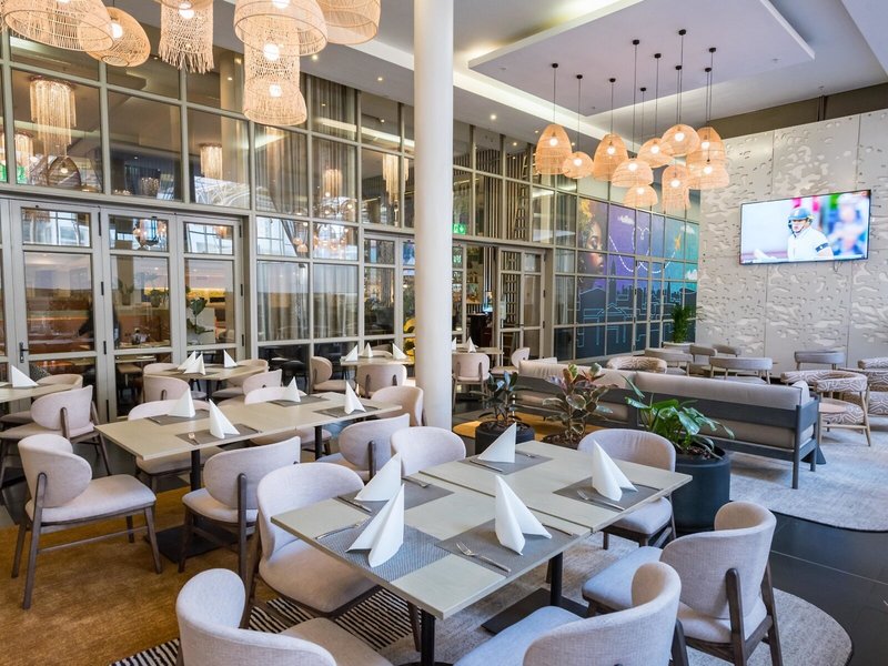 DoubleTree by Hilton Hotel Cape Town - Upper East Side 9