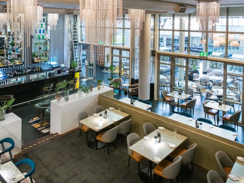 DoubleTree by Hilton Hotel Cape Town - Upper East Side 12