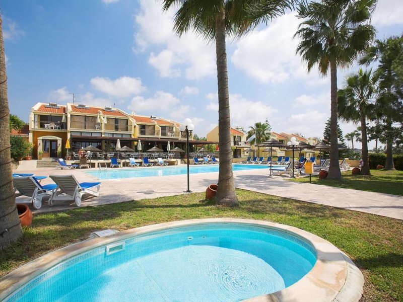 Aphrodite Club Erimi 2 - Outdoor Pool