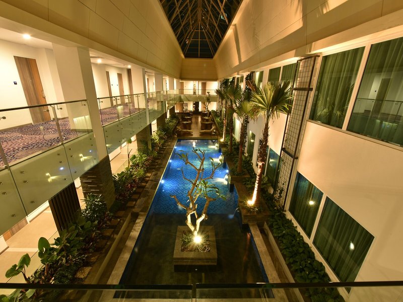 Holiday Inn Bandung Pasteur 3