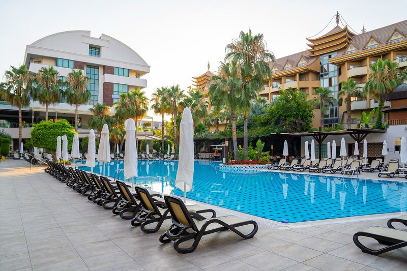 Port Side Resort Hotel 8