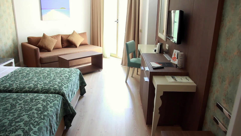 Port Side Resort Hotel 9