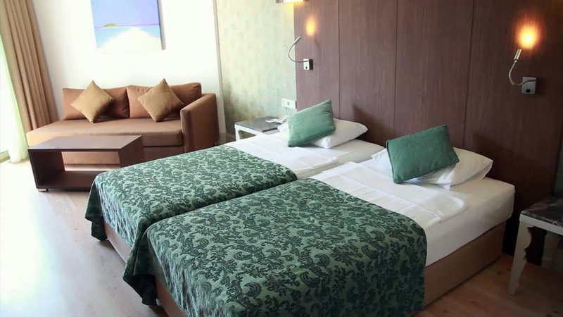 Port Side Resort Hotel 10