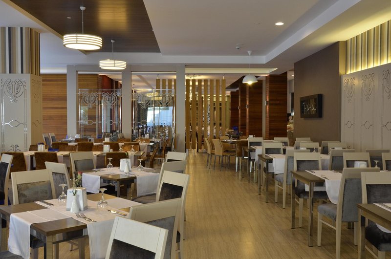 Port Side Resort Hotel 18