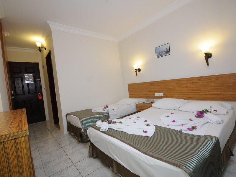 Mert Seaside Hotel  38