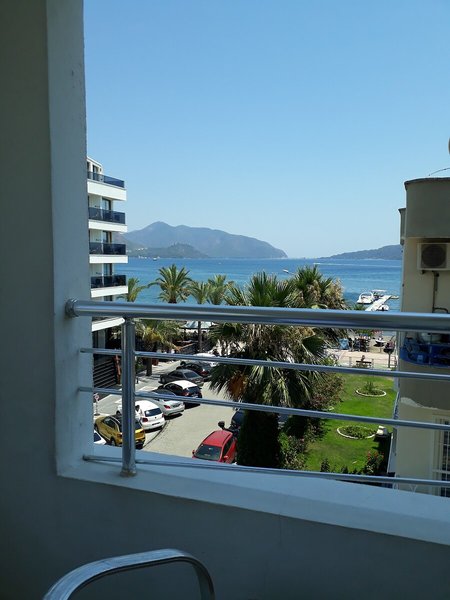 Mert Seaside Hotel  42